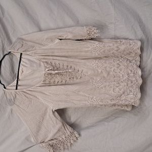 XL Indigo Soul- bohemian style beige longer top with nice detailing